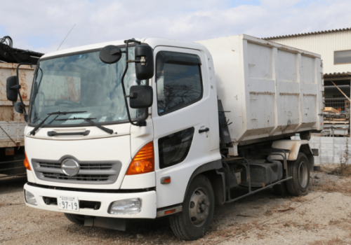 日野4t車(アームロール車)